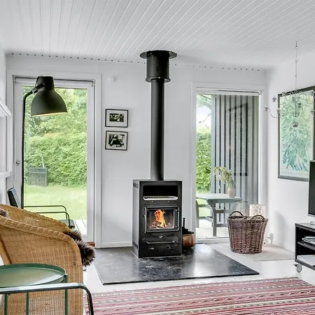 Ferienhaus Jarno - 1km From The Sea By Interhome *